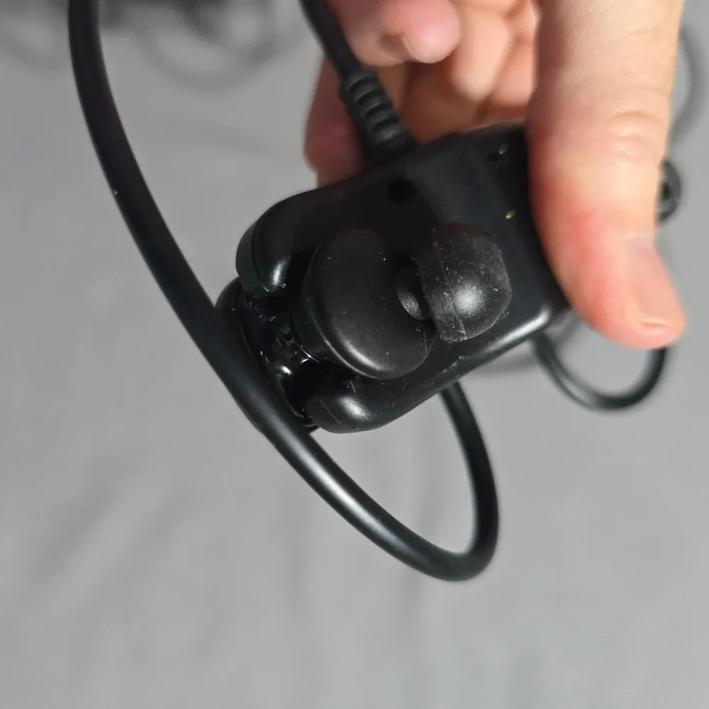Waterproof SONY BCR-NWW270 Walkman Wireless Earphones Black USED Charger Bundle
